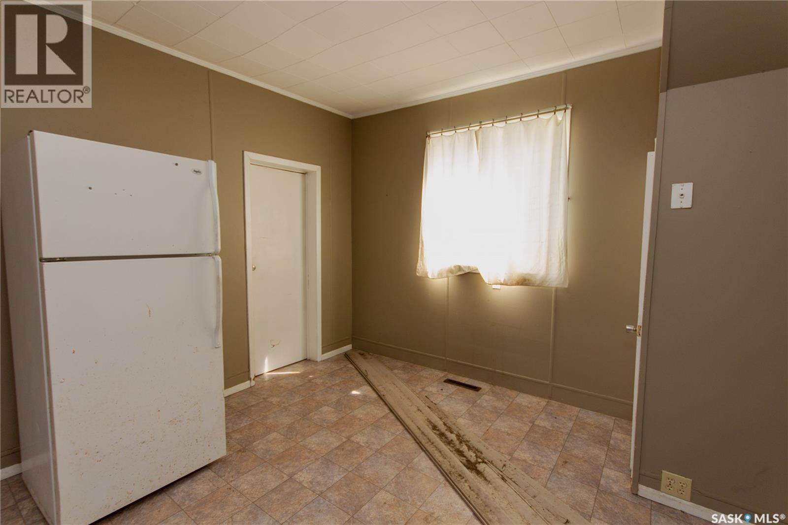 772 101st STREET, North Battleford — photo 8