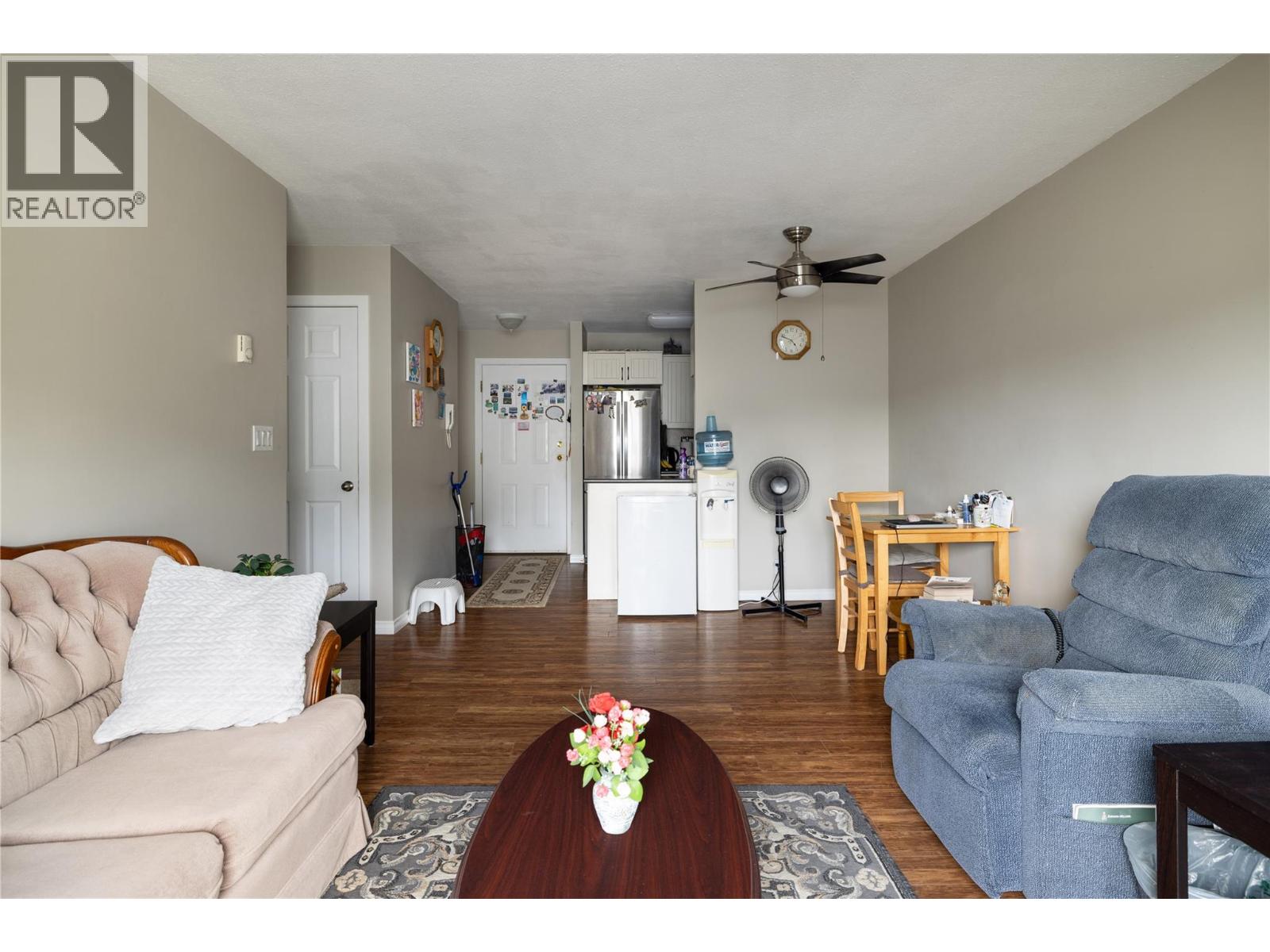 #207 2985 Smith Drive - Image 6