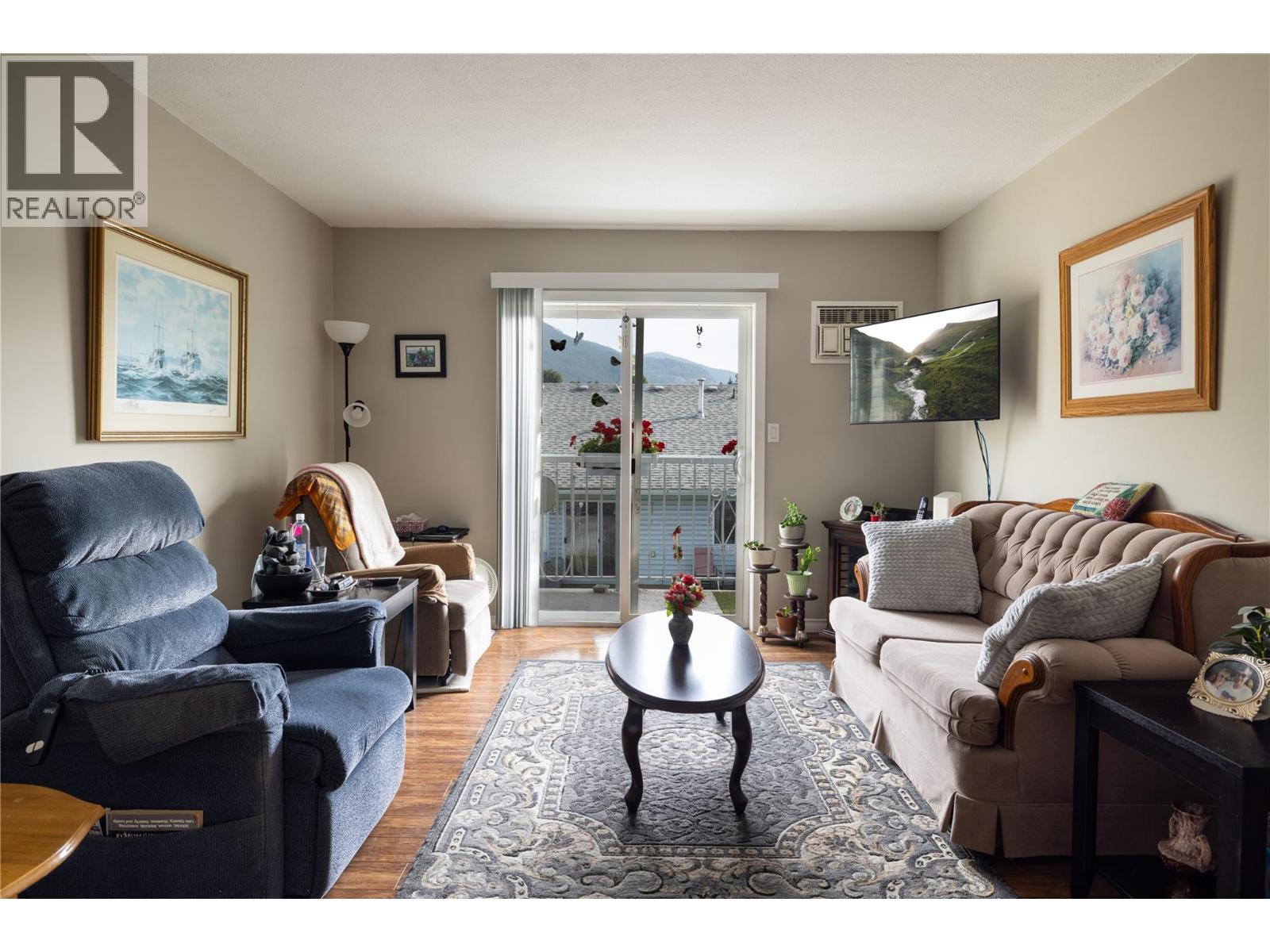 #207 2985 Smith Drive - 4