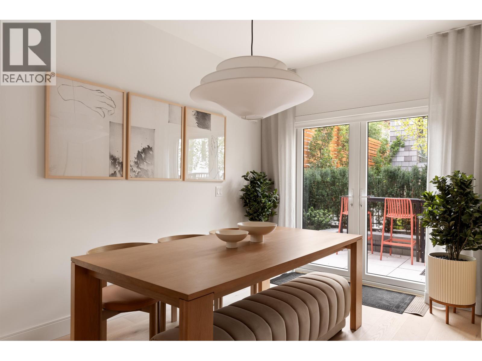386 W 45TH AVENUE, Vancouver