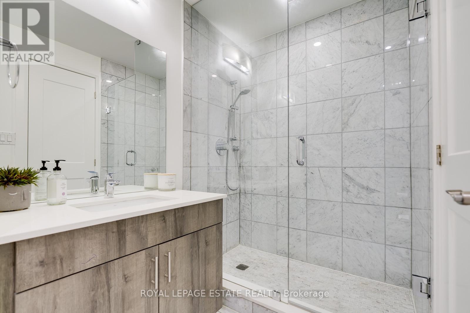 #206 365 BEECH AVENUE - Image 30
