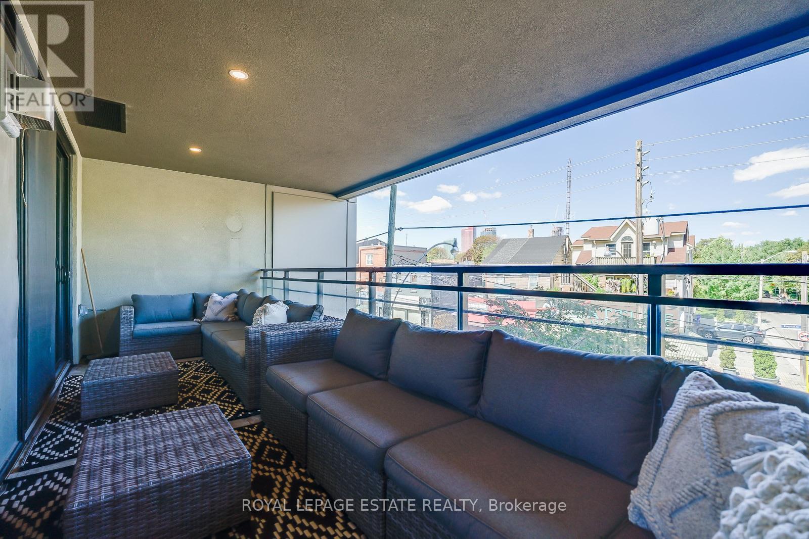 #206 365 BEECH AVENUE - Image 34