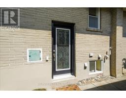 19 Decarie Circle, Toronto, ON M9B3H6 Photo 44