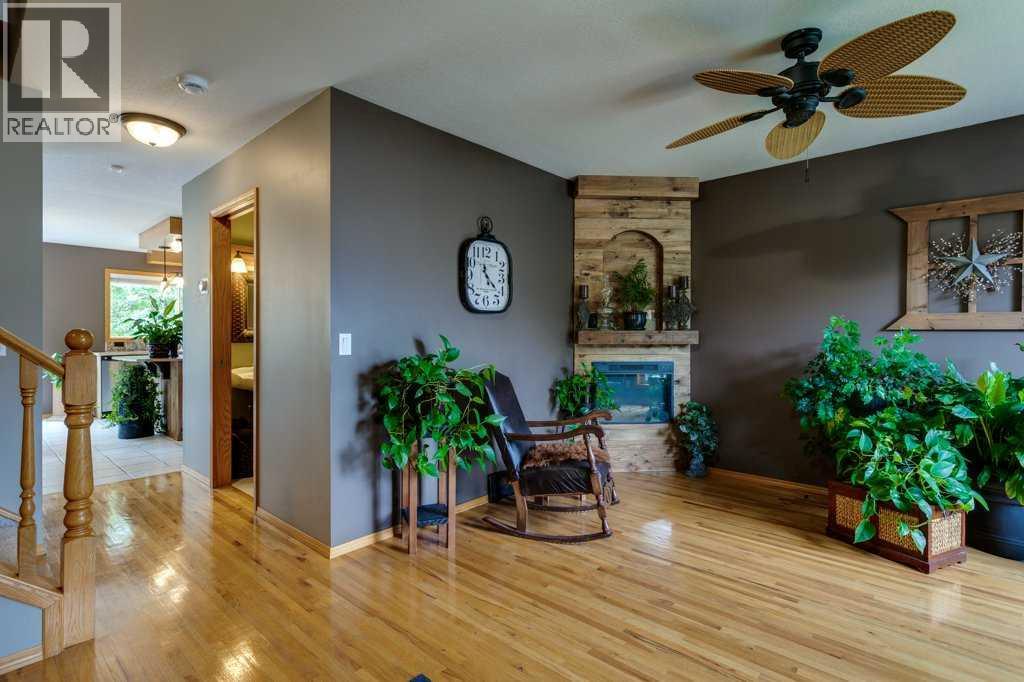 35 Bow Ridge Crescent, Bow Ridge, Cochrane photo 4
