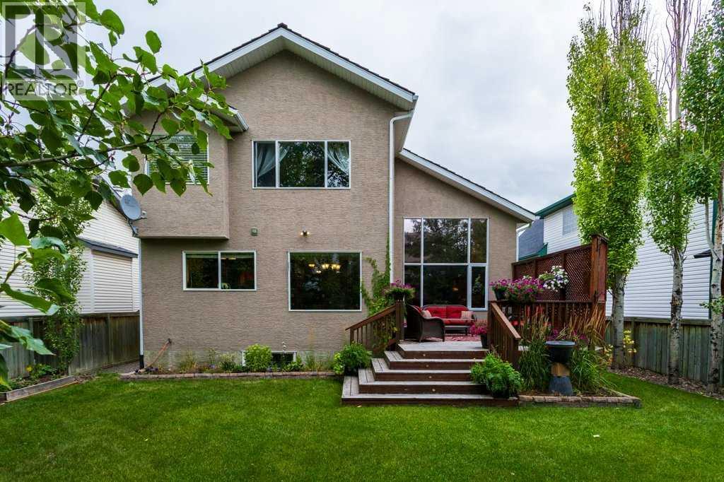 35 Bow Ridge Crescent, Cochrane