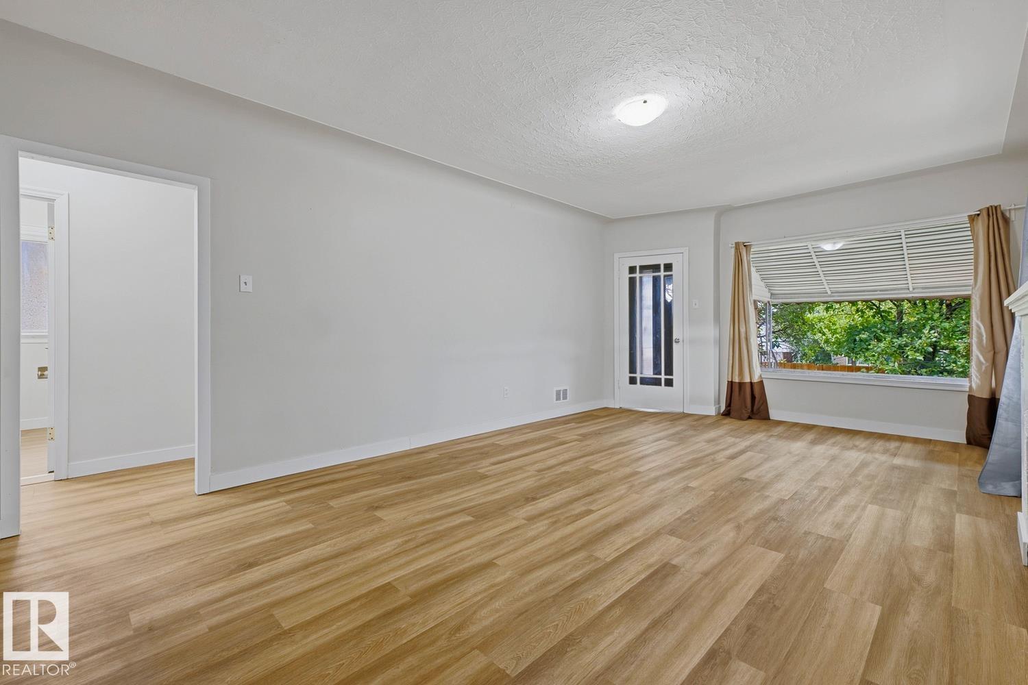 10704 96 ST NW - 10