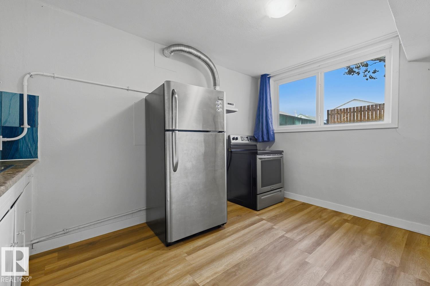 10704 96 ST NW - 25