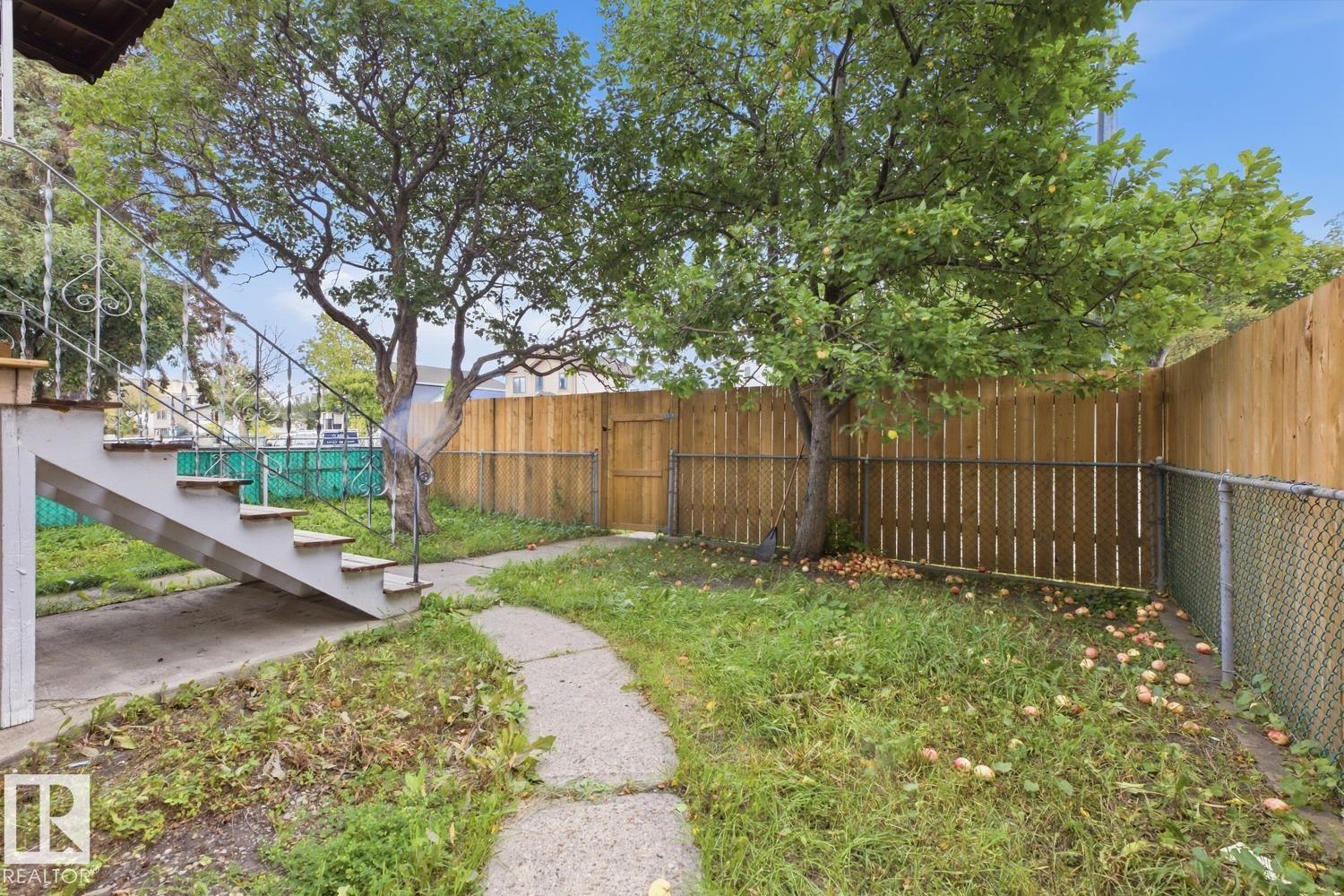 10704 96 ST NW - 33