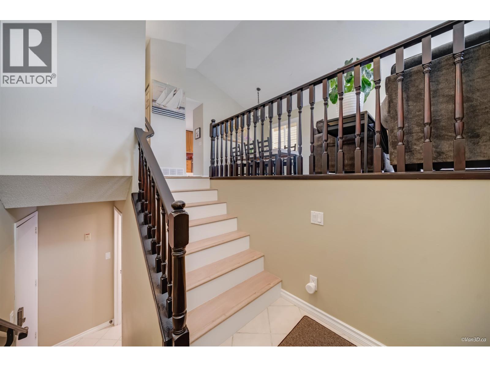 1298 JORDAN STREET, Coquitlam — photo 2