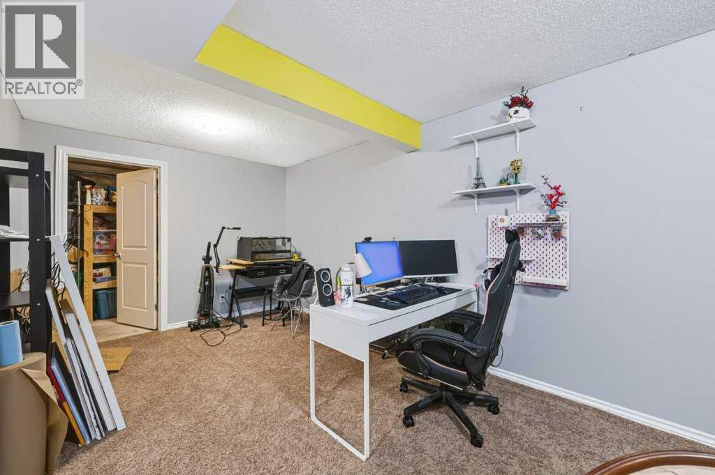 81 Chapman Close SE - Image 23