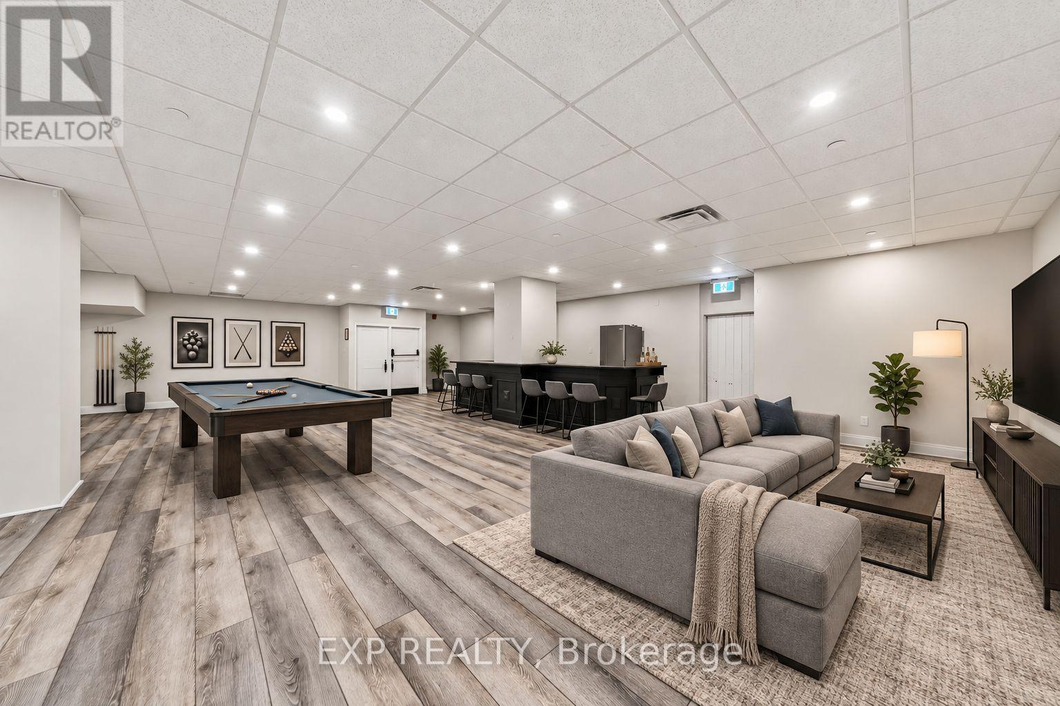 #312 2737 KEELE STREET - 25