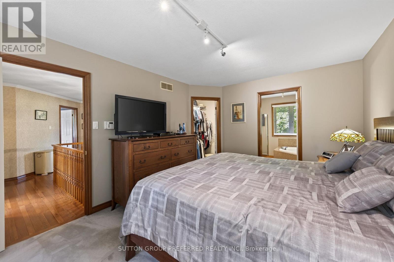 1035 DEARNESS DRIVE - 28