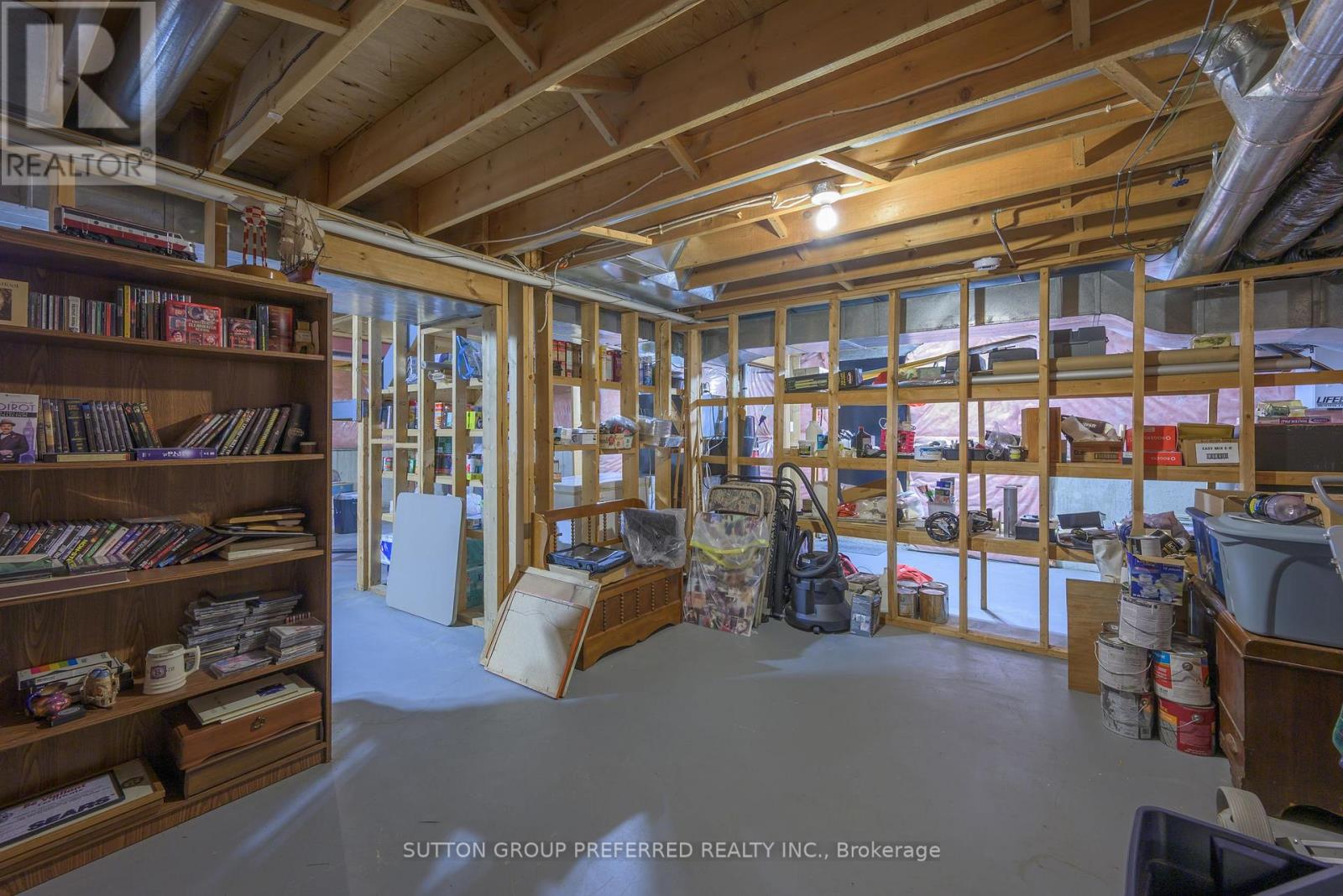 1035 DEARNESS DRIVE - 41