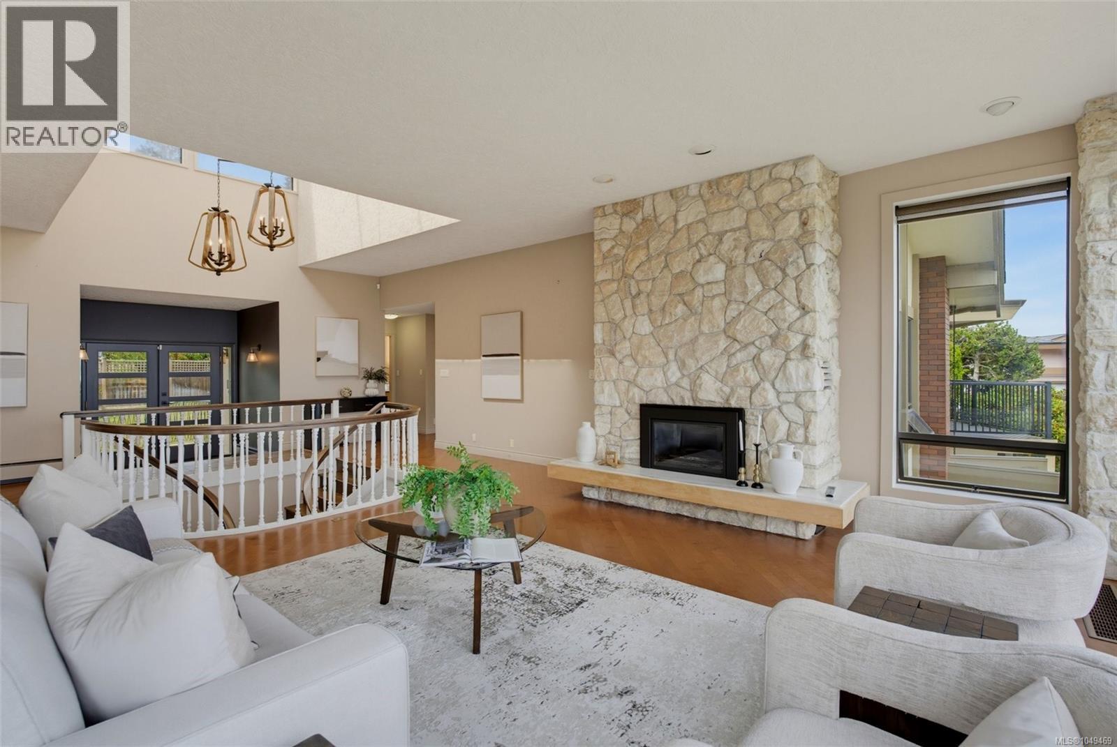 8798 Forest Park Dr - 12