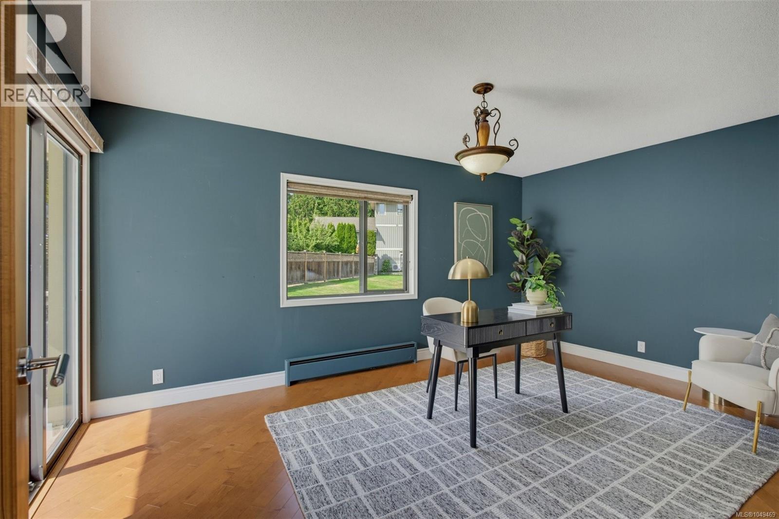 8798 Forest Park Dr - Image 20