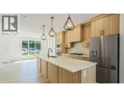 5pc Bathroom - 8924 34 Avenue, Calgary, AB T3B1S2 Photo 6
