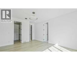 4pc Bathroom - 8924 34 Avenue, Calgary, AB T3B1S2 Photo 13