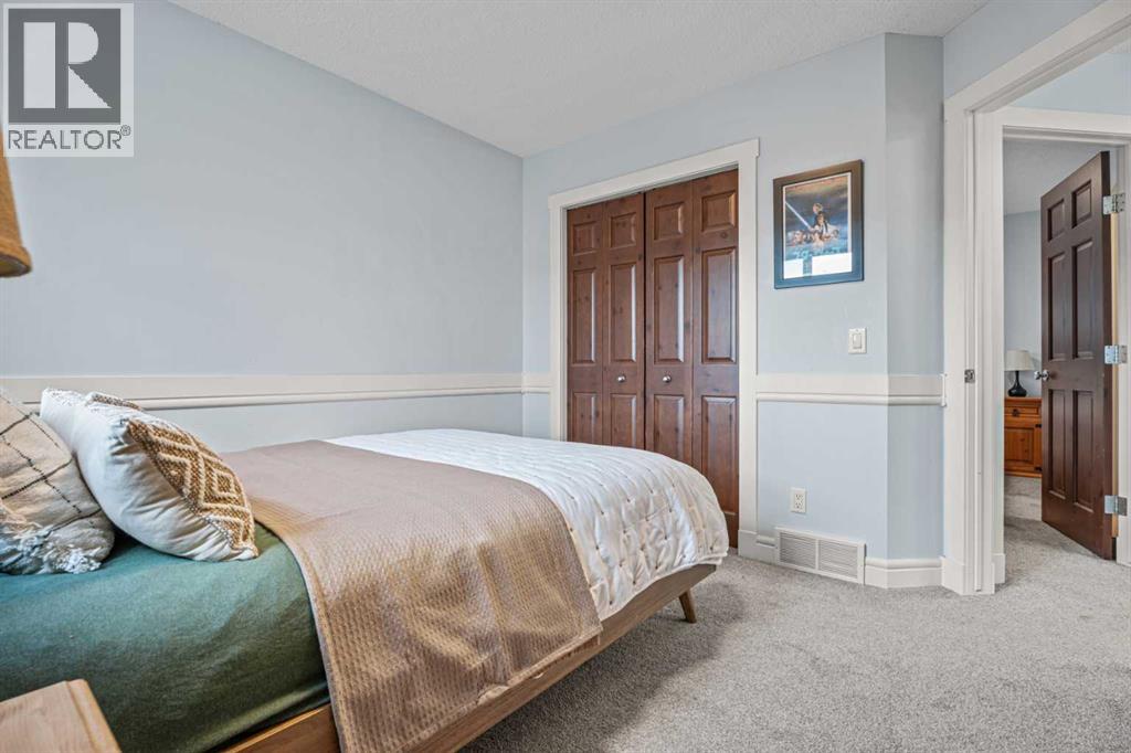 295 Aspen Hills Close SW - Image 35