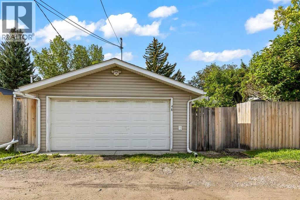 48 Butler Crescent NW - Image 29