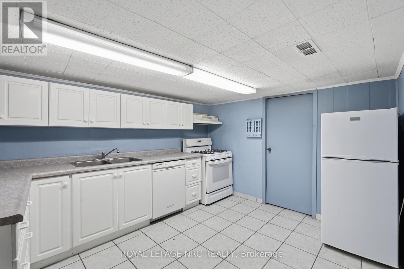 6771 ARGYLL COURT - Image 25