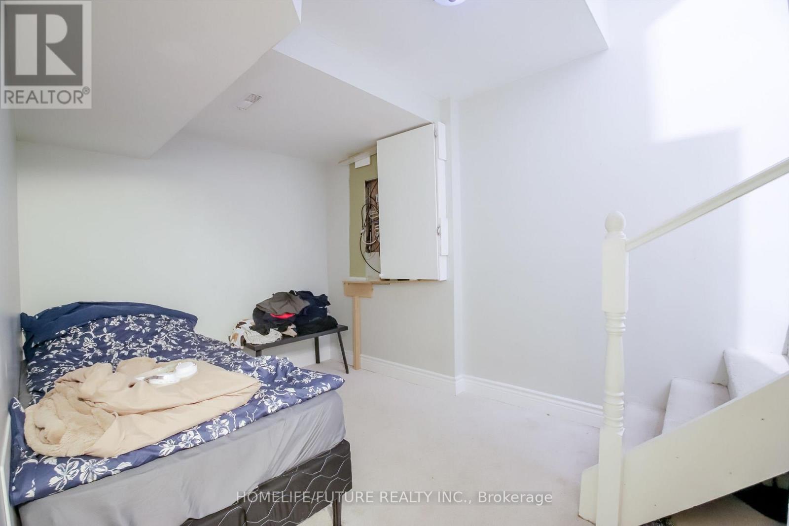 58 JONESRIDGE DRIVE - 34