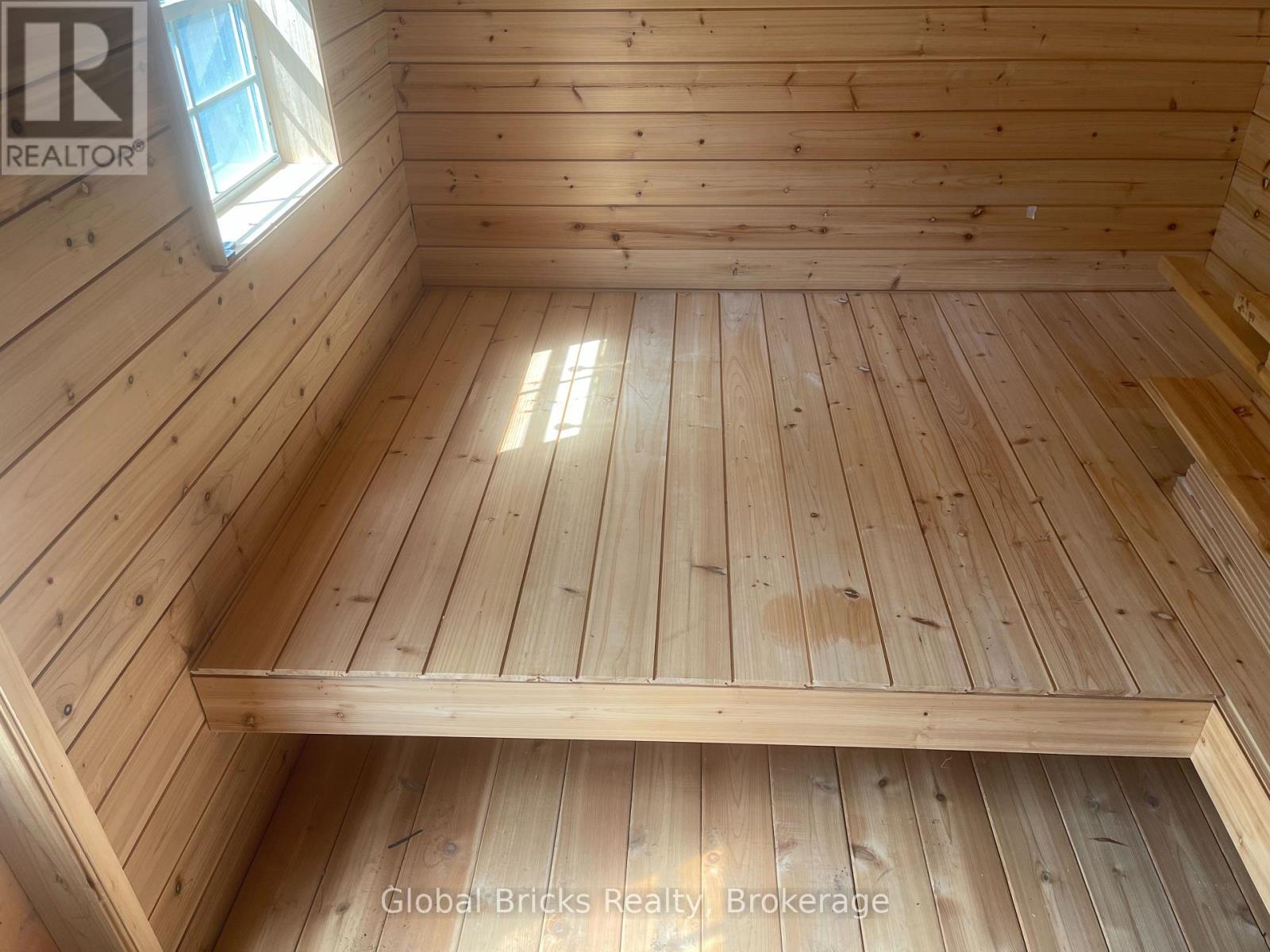 648 10th Line, Innisfil photo 38