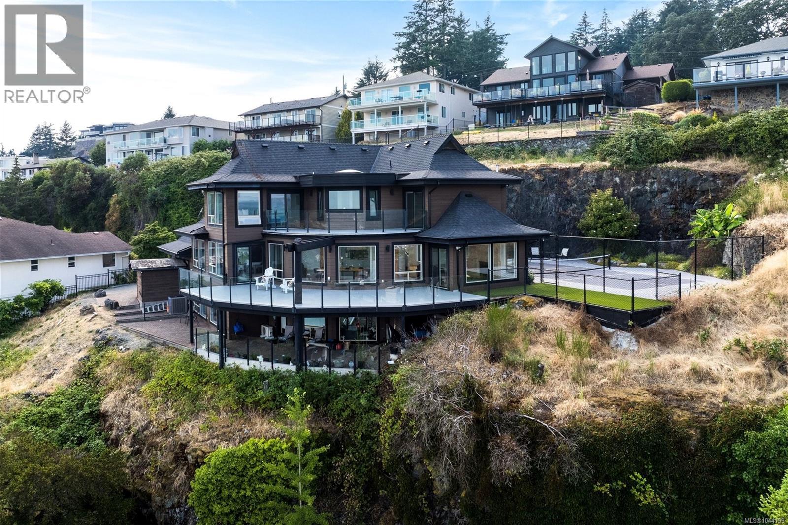 3392 Haida Dr - 63