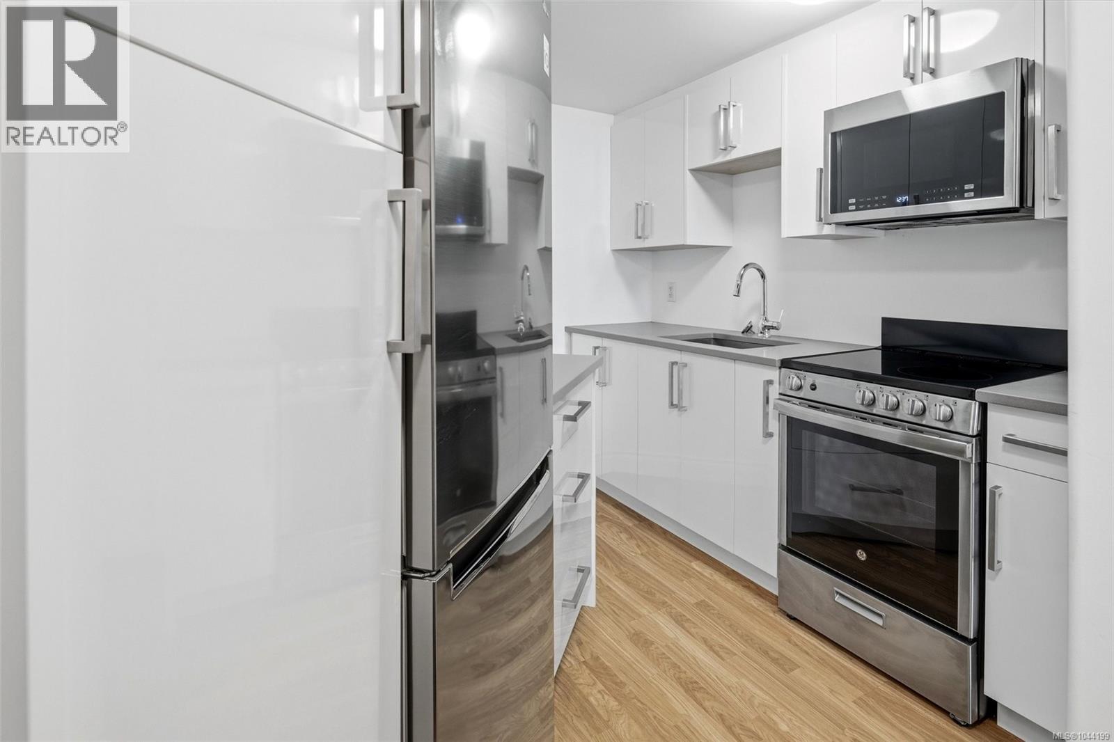 3392 Haida Dr - 73