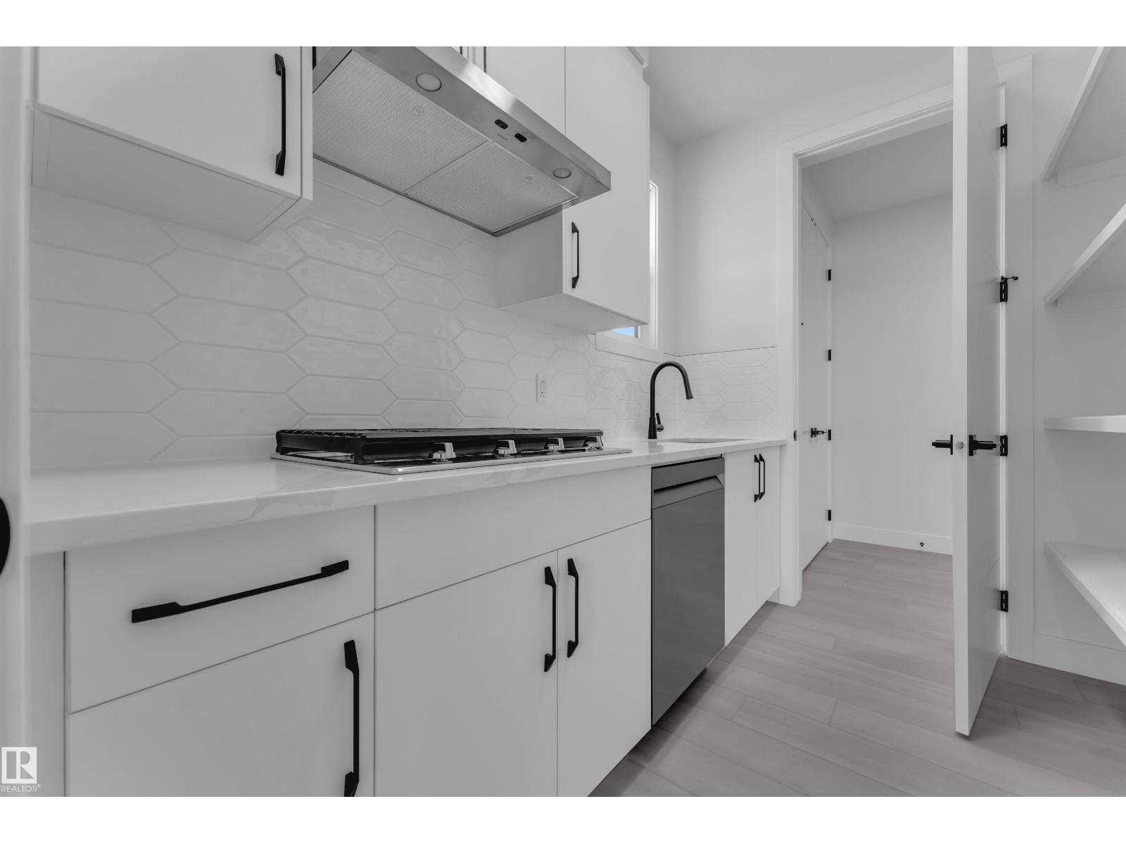 266 Falcon Crescent - 15
