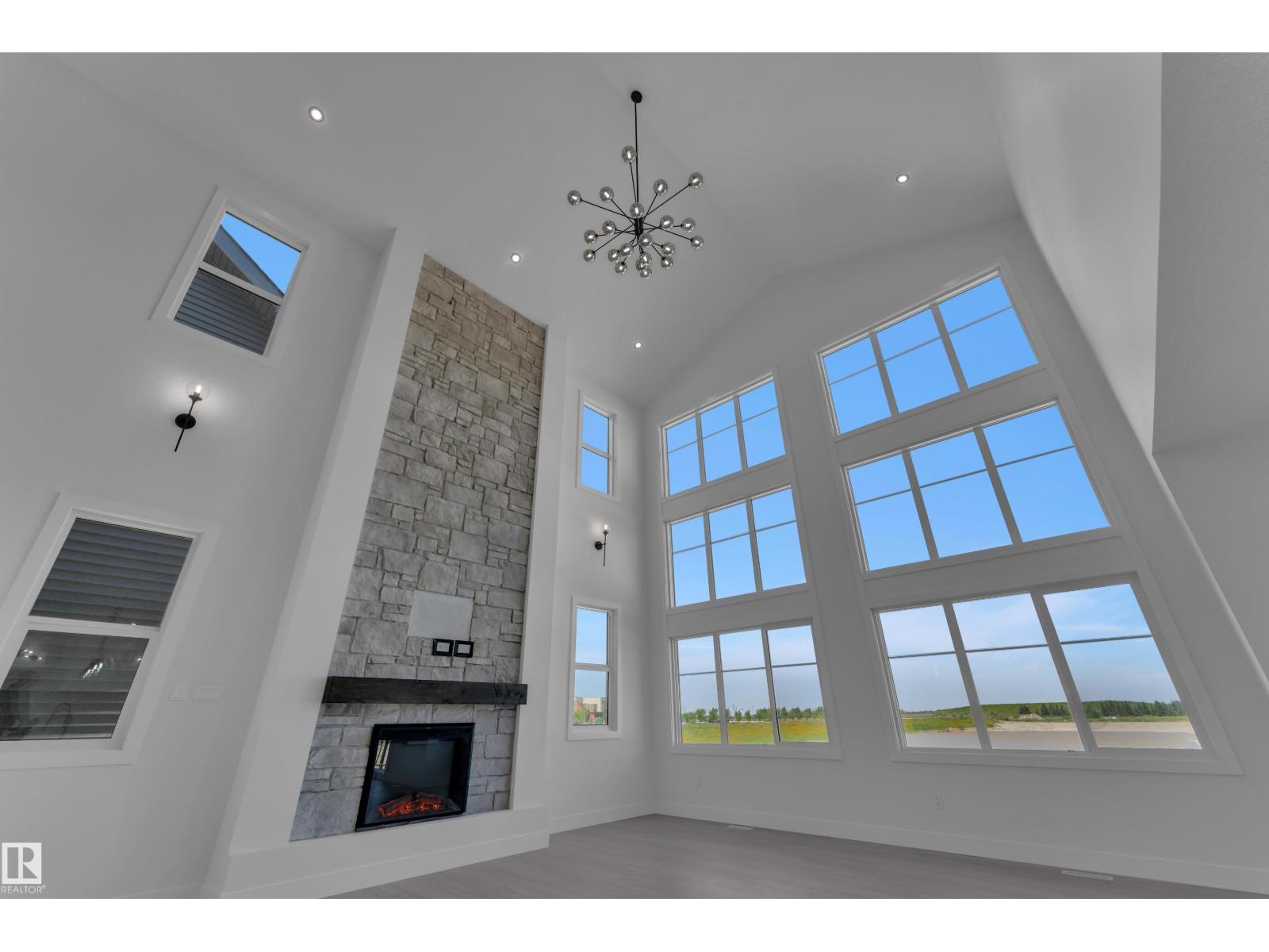 266 Falcon Crescent - Image 22