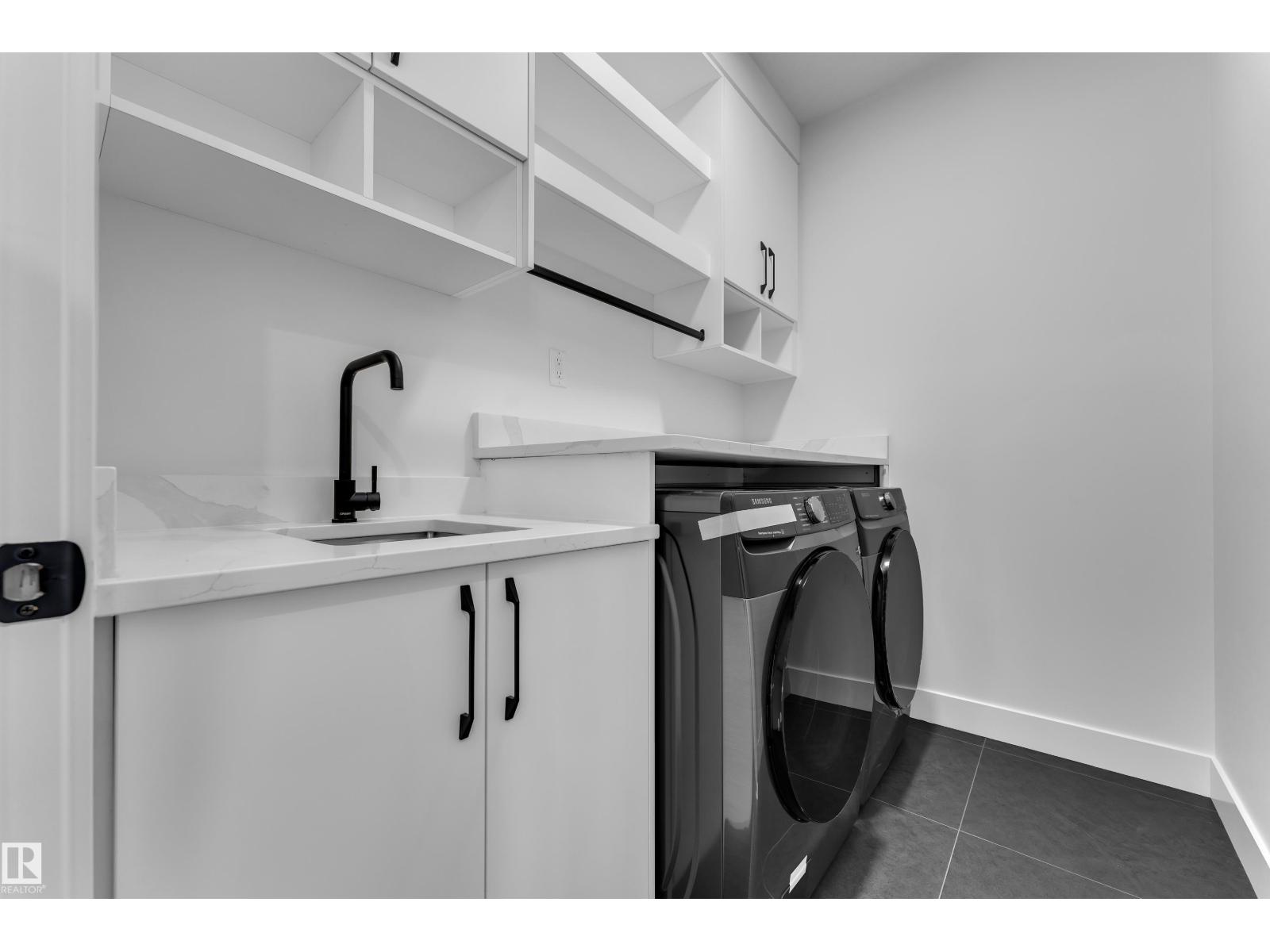 266 Falcon Crescent - Image 28