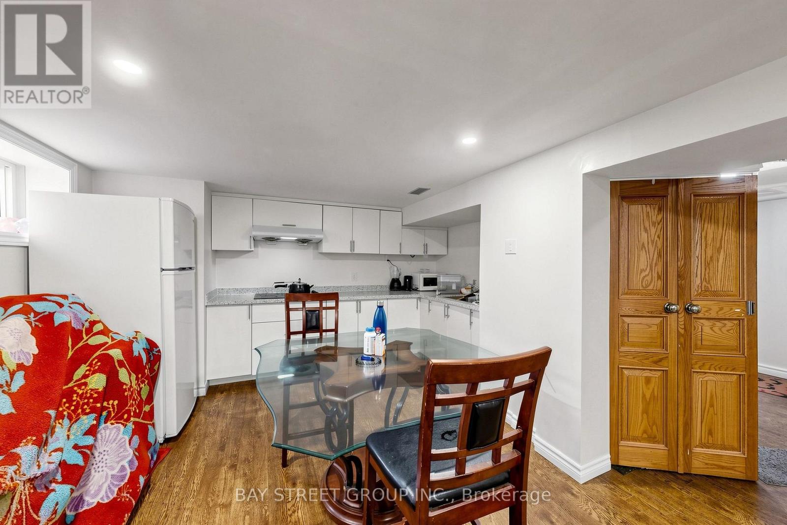 26 SUNSET BOULEVARD - Image 33