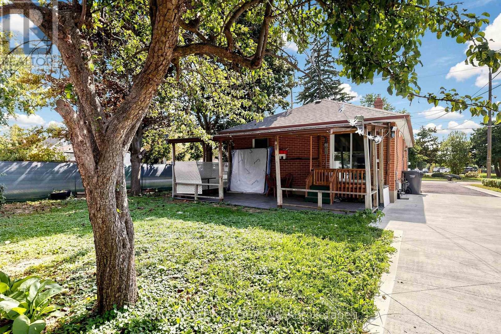 26 SUNSET BOULEVARD - Image 38