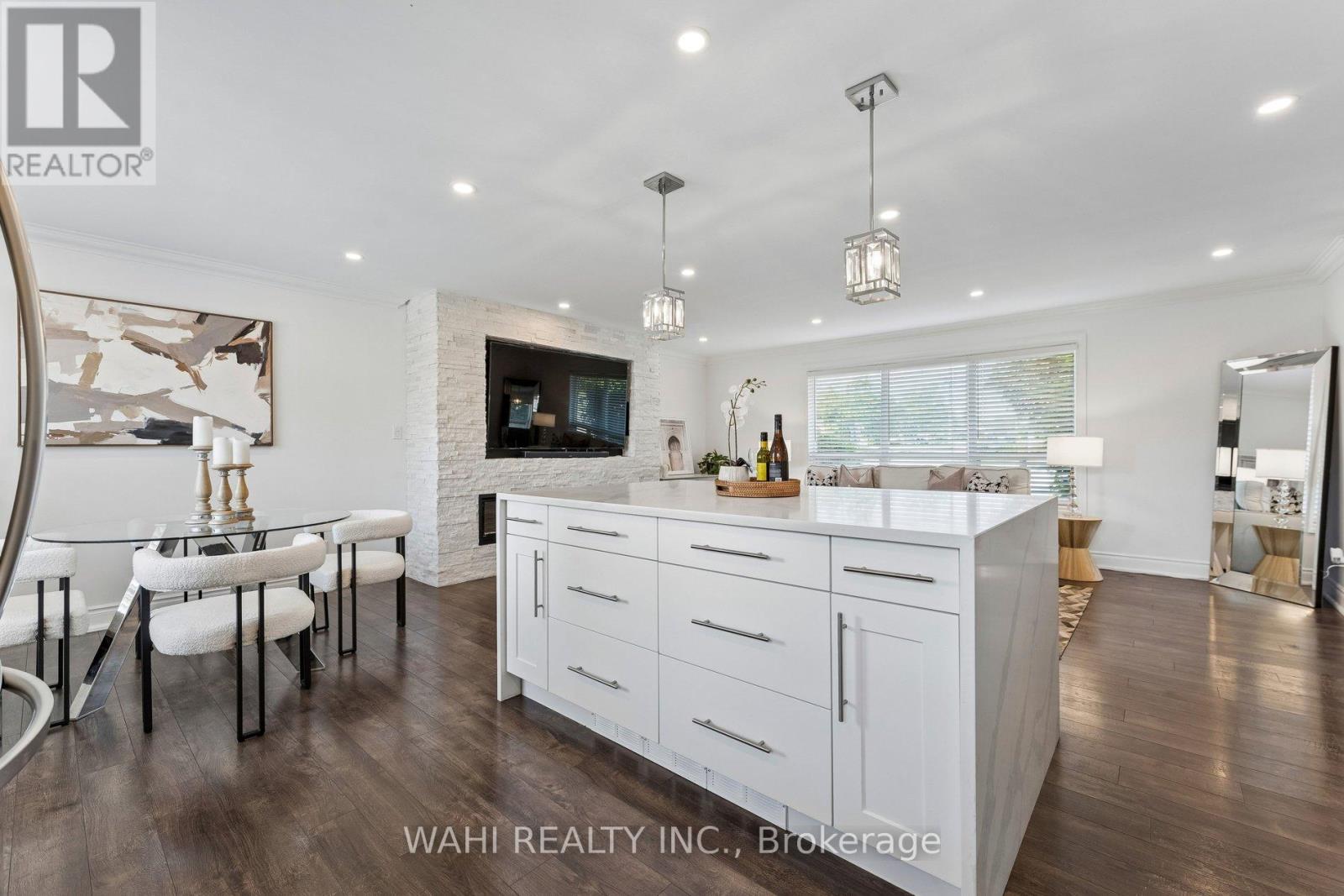 39 NANWOOD DRIVE - 15