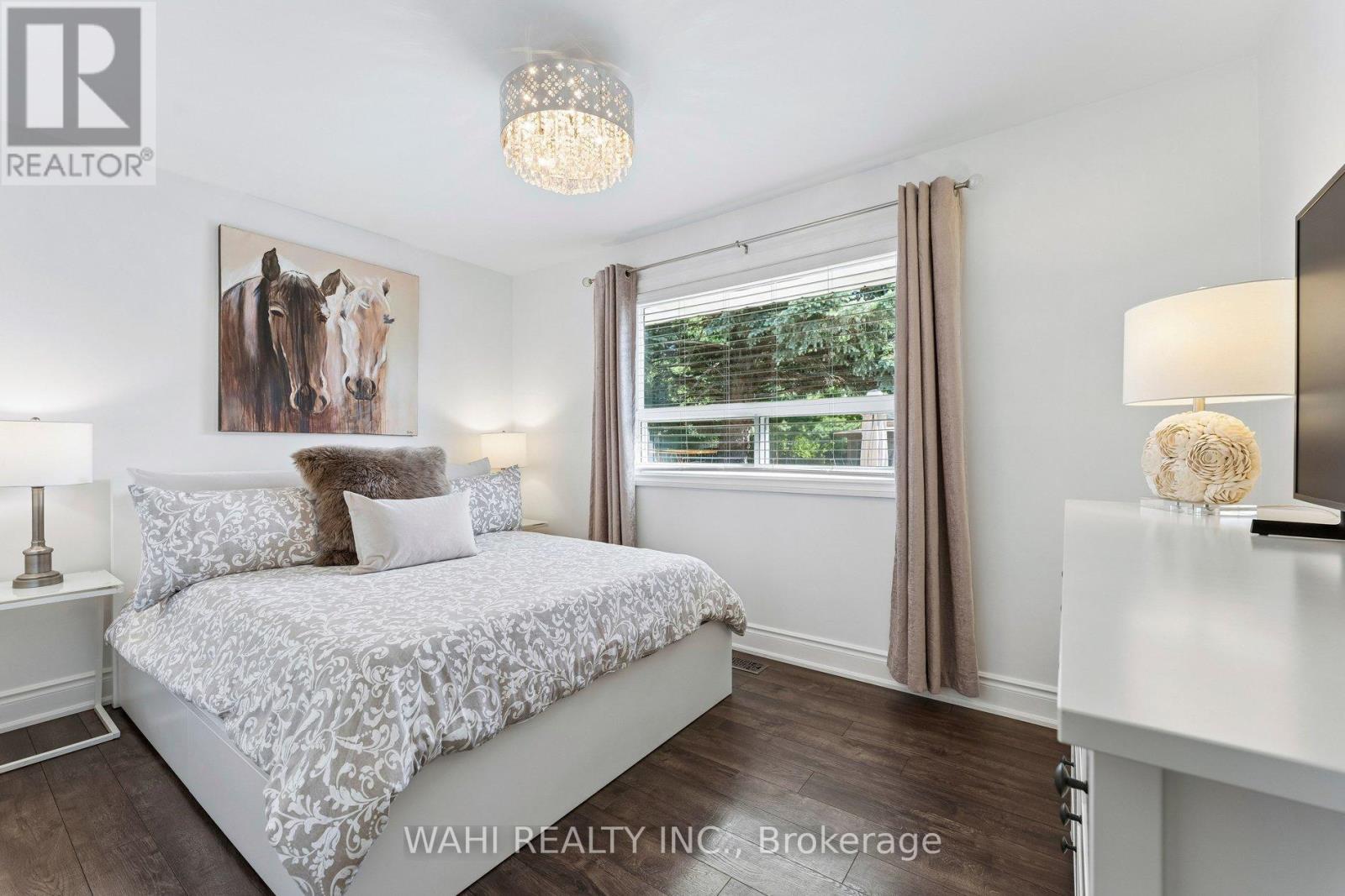 39 NANWOOD DRIVE - 18