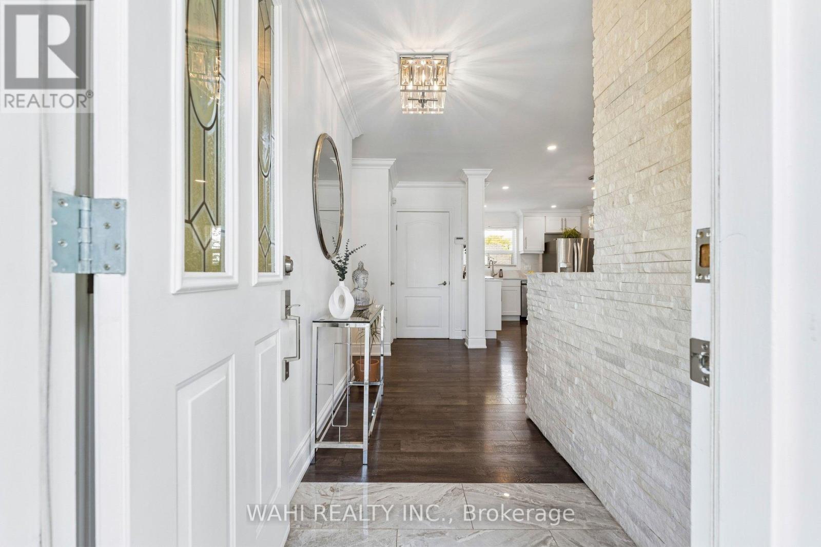 39 NANWOOD DRIVE - 4