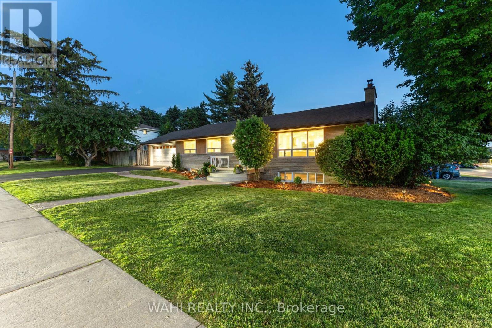 39 NANWOOD DRIVE - 43