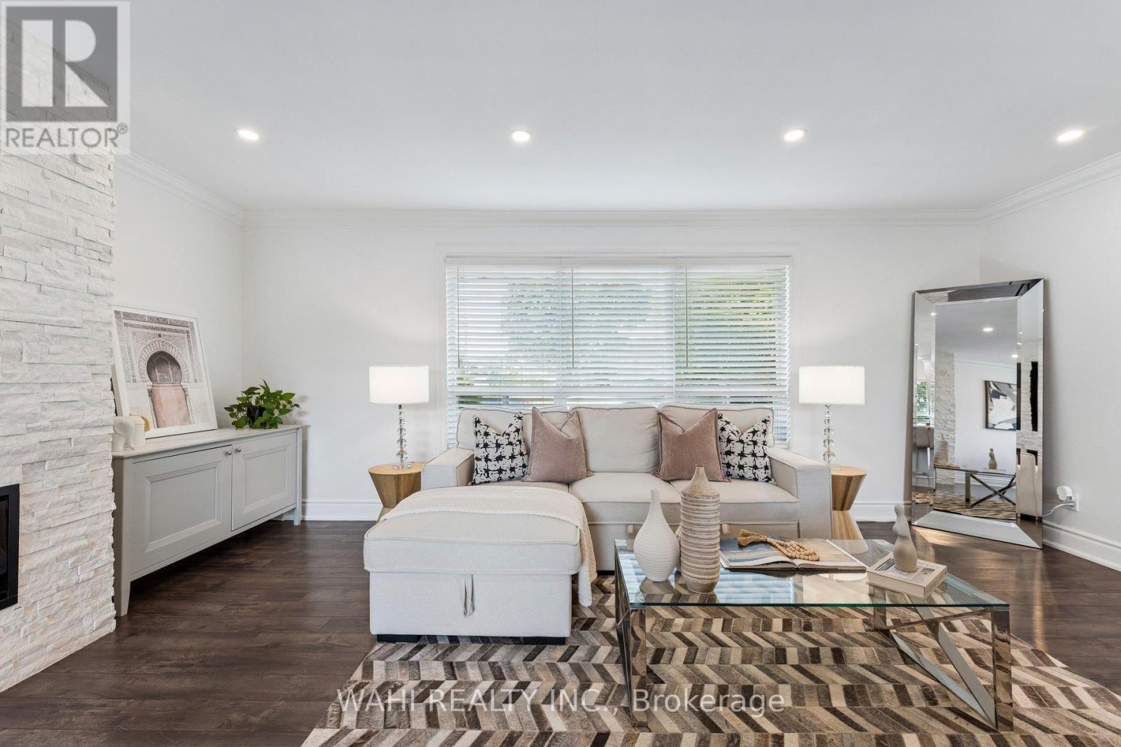 39 NANWOOD DRIVE - 8