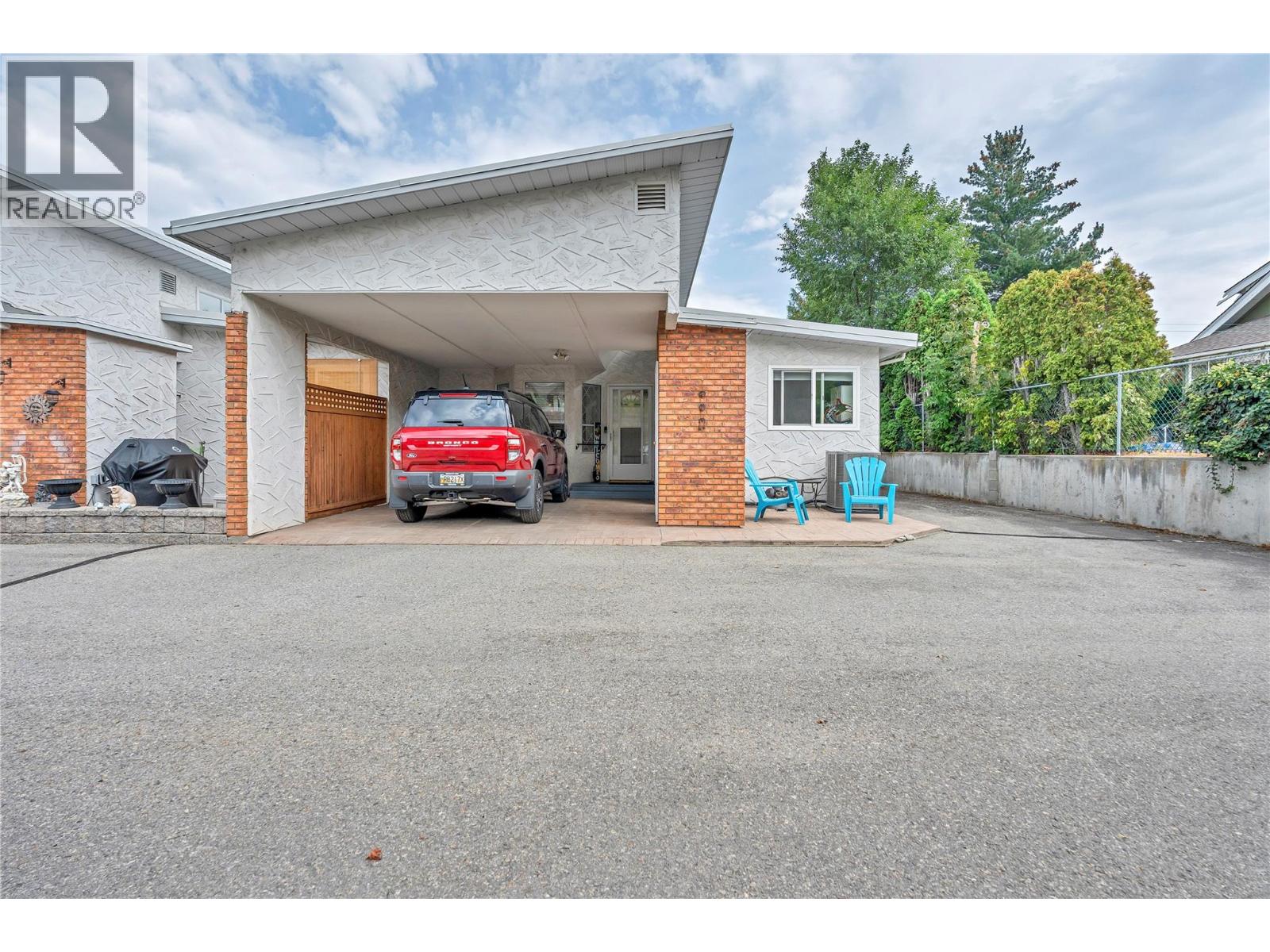 11222 Quinpool Road Unit# 1, Summerland