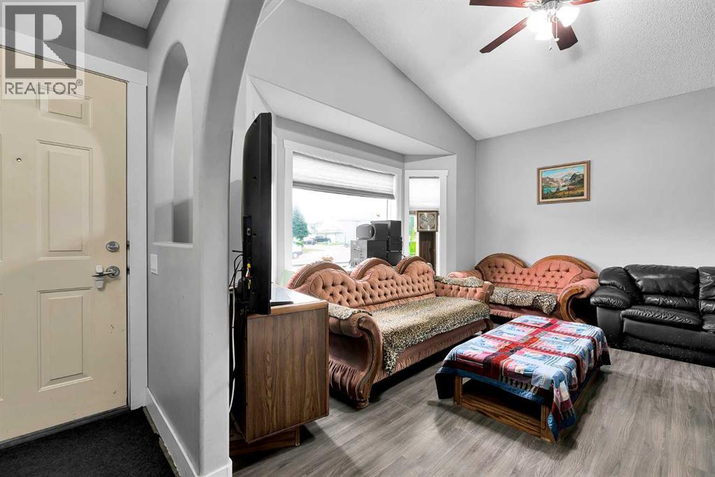 3794 Catalina Boulevard NE - 3