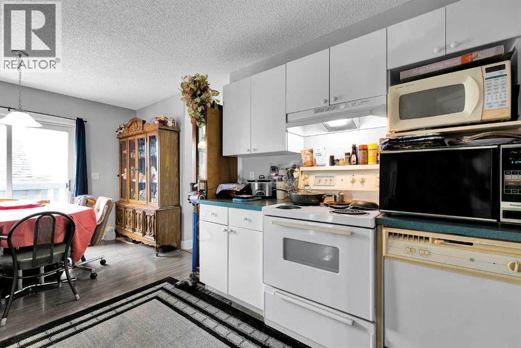 3794 Catalina Boulevard NE - 10