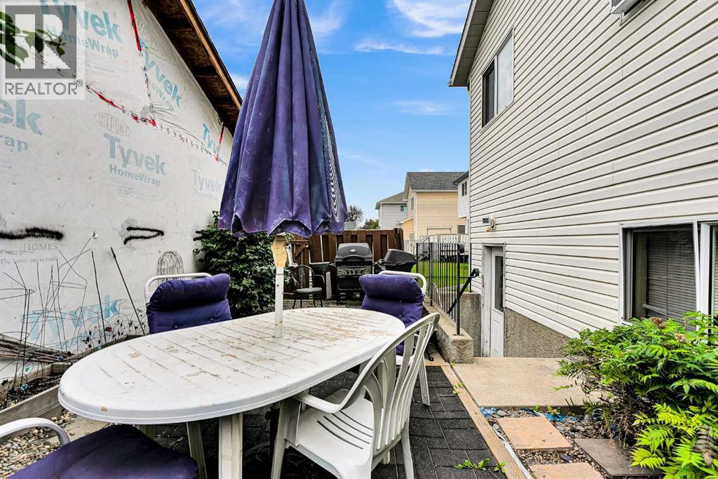 3794 Catalina Boulevard NE - 23