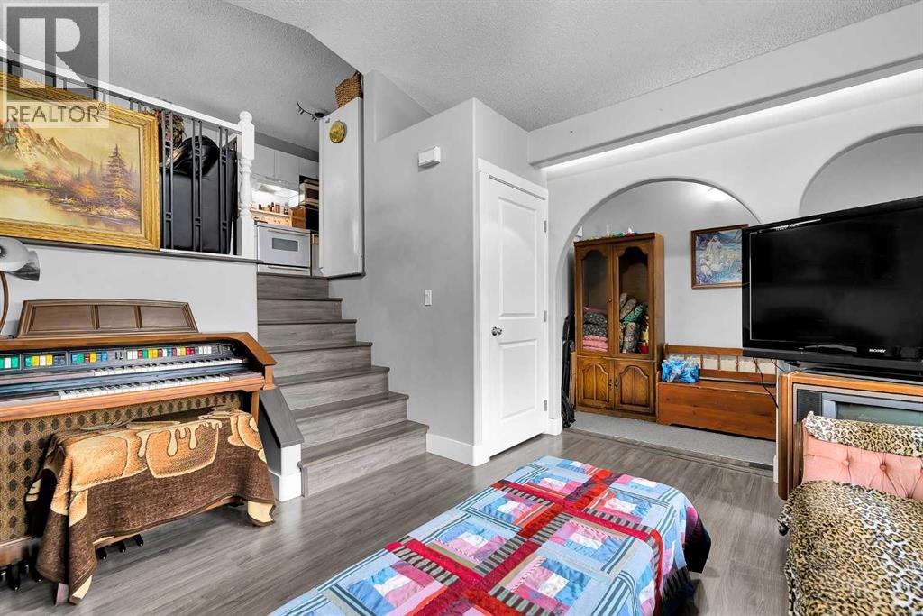 3794 Catalina Boulevard NE - 6