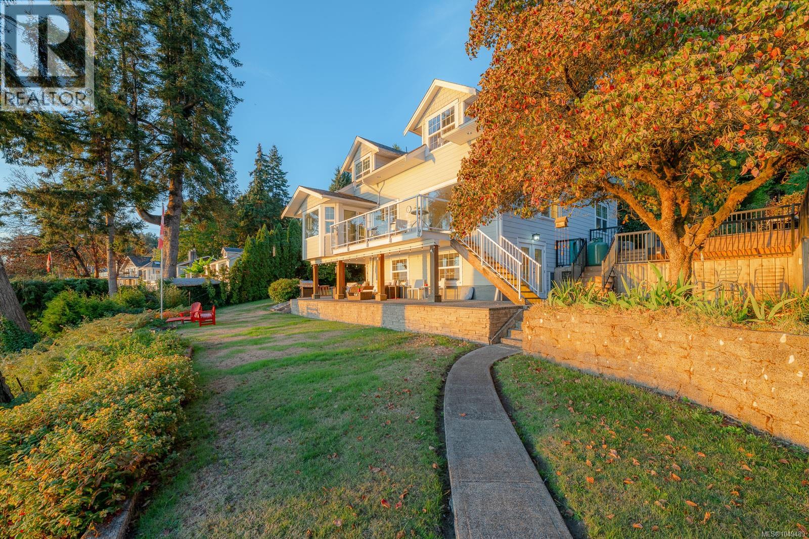 319 Chemainus Rd, Ladysmith