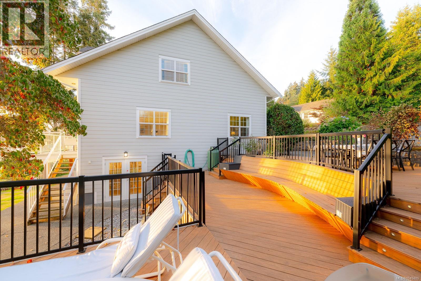 319 Chemainus Rd, Ladysmith