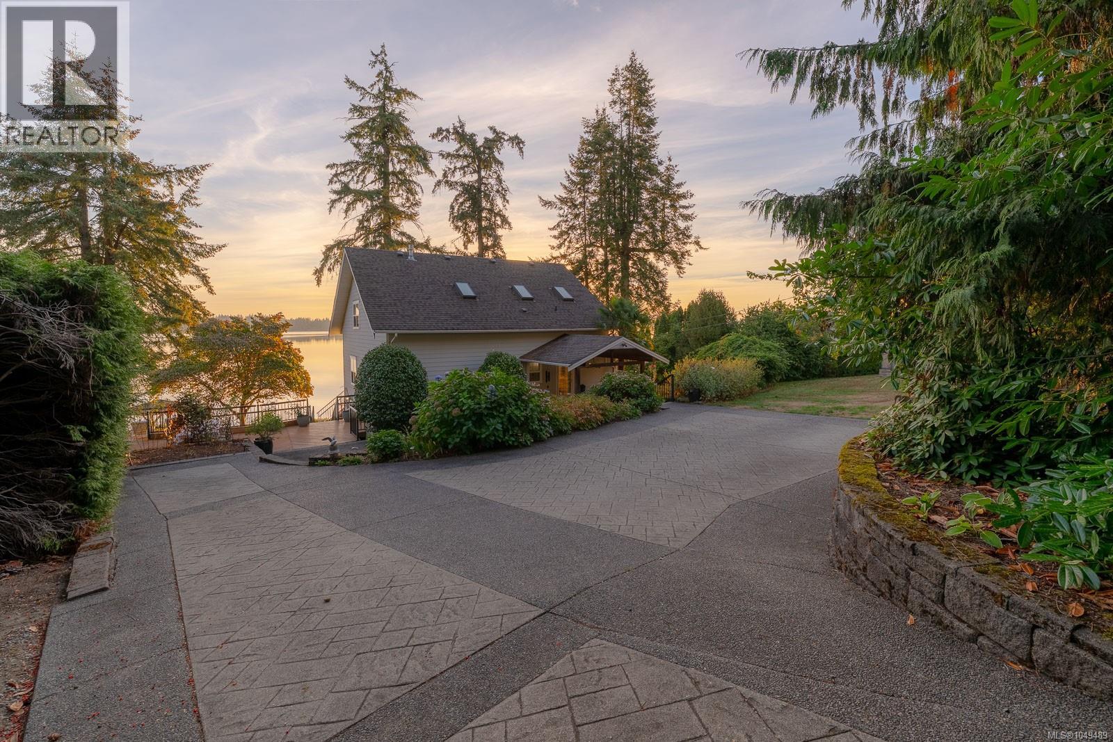 319 Chemainus Rd, Ladysmith