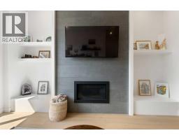 4pc Bathroom - 2507 17 Street Nw, Calgary, AB T2M3S3 Photo 13