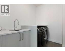 2507 17 Street Nw, Calgary, AB T2M3S3 Photo 35
