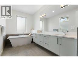 2507 17 Street Nw, Calgary, AB T2M3S3 Photo 26