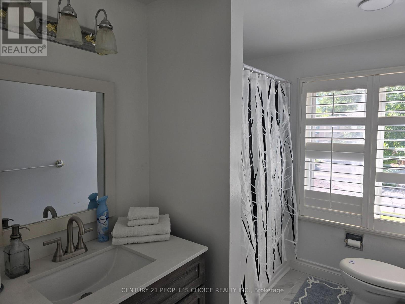 6063 FARMSTEAD LANE - 17